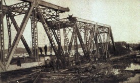 "Odbudowa mostu na Pilicy na linii Częstochowa - Kielce, 1915"....